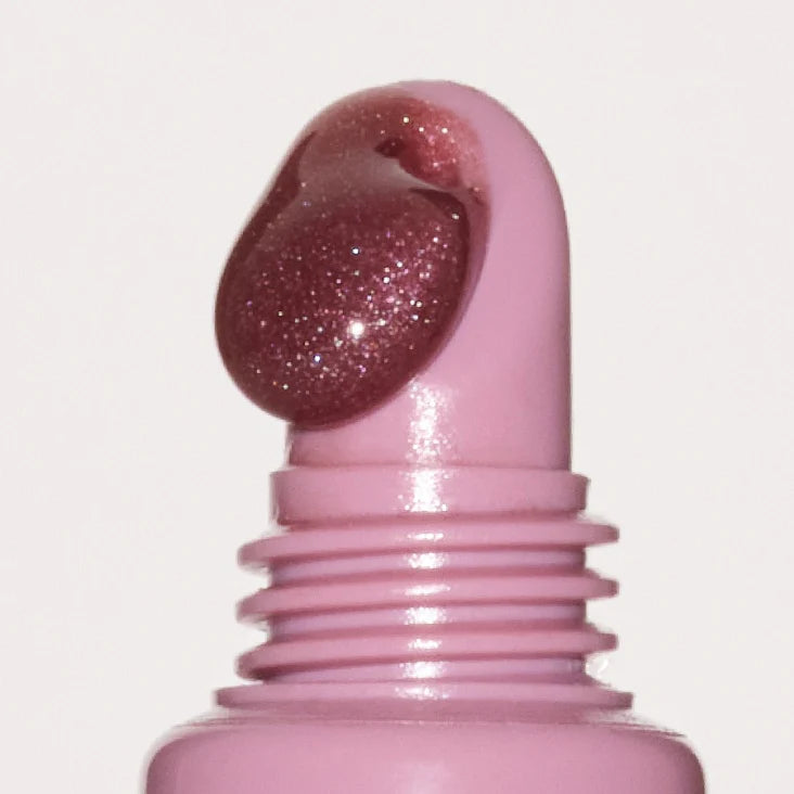 apply a generous layer to clean, dry lips for immediate restorative hydration.