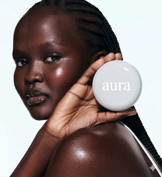 wear alone for a glassy sheen or over your favorite liner for a more defined, editorial look.